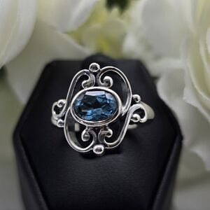 ❤️ DELICATE LOVE STERLING SILVER RING